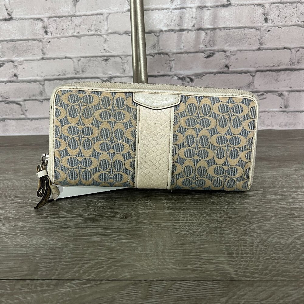 Coach accordion Zip Around wallet